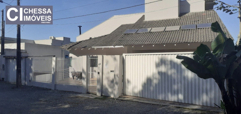 Imagem Sobrado com 5 Quartos à Venda, 516 m² em Fazenda - Itajaí Imagem Sobrado com 5 Quartos à Venda, 516 m² em Fazenda - Itajaí
