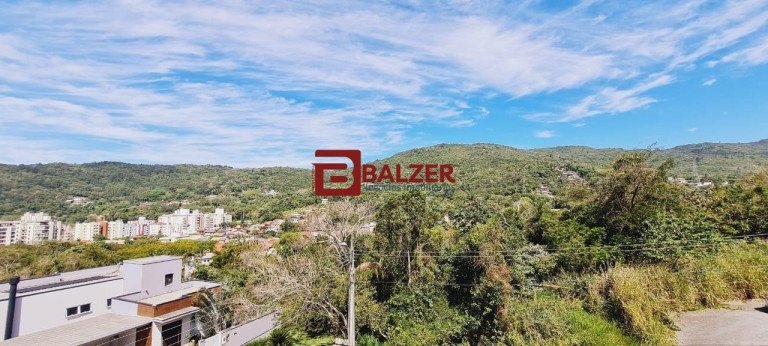 Imagem Casa com 3 Quartos à Venda, 200 m² em Corrego Grande - Florianópolis