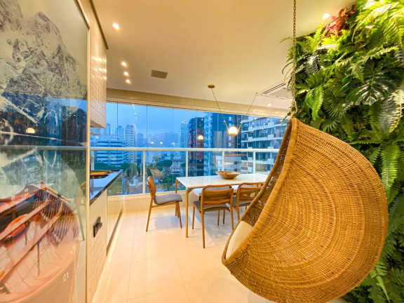 Apartamento com 3 Quartos à Venda, 134 m² em Gonzaga - Santos