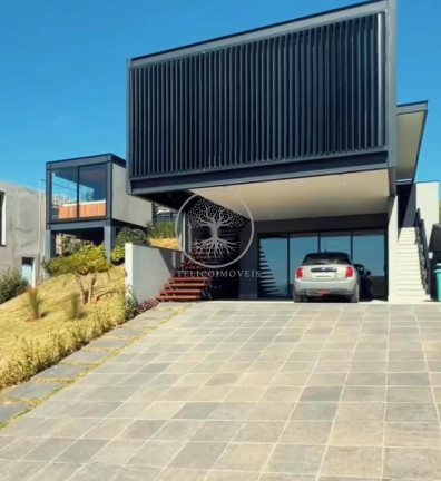 Imagem Casa de Condomínio com 3 Quartos à Venda, 390 m²