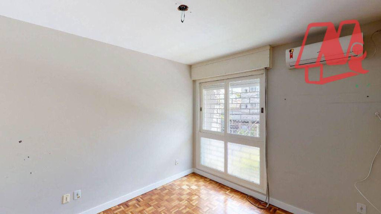 Imagem Casa com 3 Quartos à Venda, 196 m² em Rio Branco - Porto Alegre Imagem Casa com 3 Quartos à Venda, 196 m² em Rio Branco - Porto Alegre