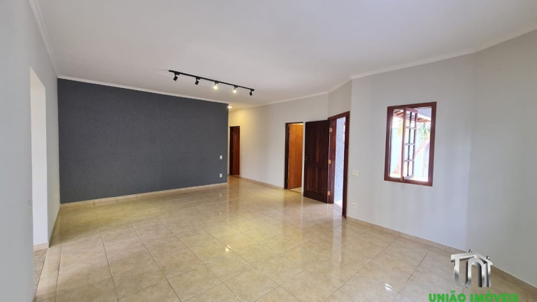 Imagem Casa com 3 Quartos à Venda, 181 m² em Residencial Das Ilhas - Braganca Paulista Imagem Casa com 3 Quartos à Venda, 181 m² em Residencial Das Ilhas - Braganca Paulista