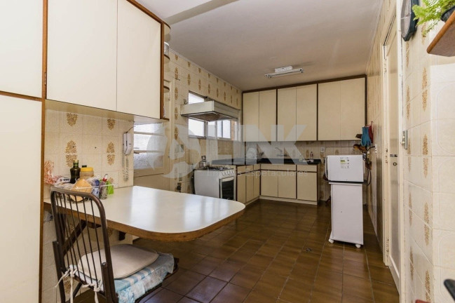 Imagem Apartamento com 3 Quartos à Venda, 190 m² em Rio Branco - Porto Alegre Imagem Apartamento com 3 Quartos à Venda, 190 m² em Rio Branco - Porto Alegre