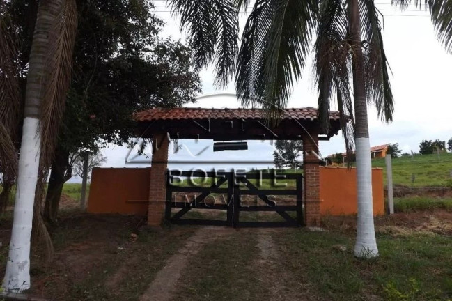 Imagem Imóvel com 2 Quartos à Venda, 25.000 m² em Gigante - Bofete Imagem Imóvel com 2 Quartos à Venda, 25.000 m² em Gigante - Bofete