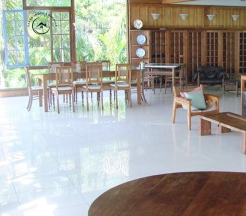 Imagem Casa com 4 Quartos à Venda, 360 m²