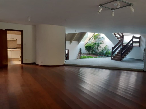 Imagem Sobrado com 4 Quartos à Venda ou Locação, 470 m² em Alphaville Residencial Um - Barueri