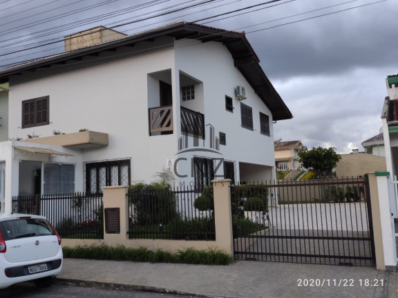 Imagem Casa com 4 Quartos à Venda, 448 m² em Souza Cruz - Brusque Imagem Casa com 4 Quartos à Venda, 448 m² em Souza Cruz - Brusque