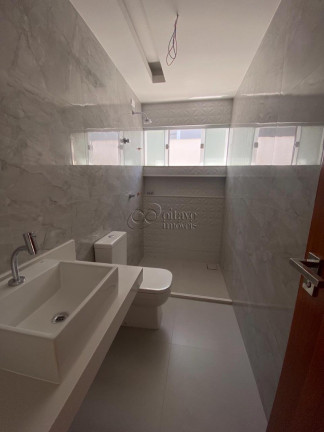 Imagem Casa com 4 Quartos à Venda, em Lagoa - Macaé Imagem Casa com 4 Quartos à Venda, em Lagoa - Macaé