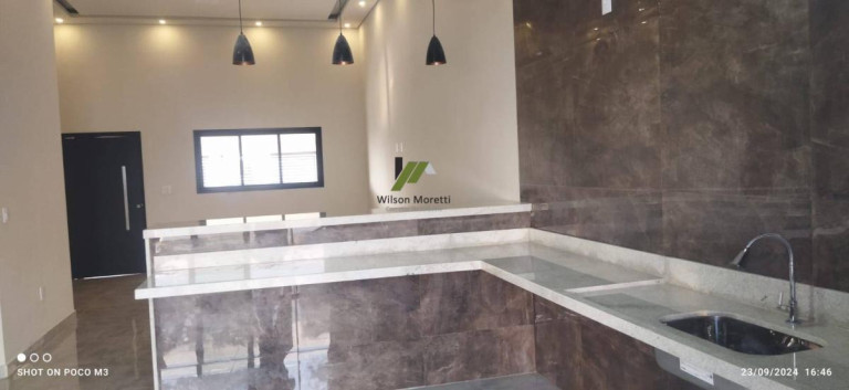 Imagem Casa com 3 Quartos à Venda, 145 m²