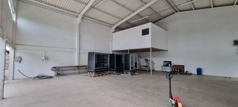 Imagem Galpão à Venda, 650 m² em Barra Do Rio - Itajaí Imagem Galpão à Venda, 650 m² em Barra Do Rio - Itajaí