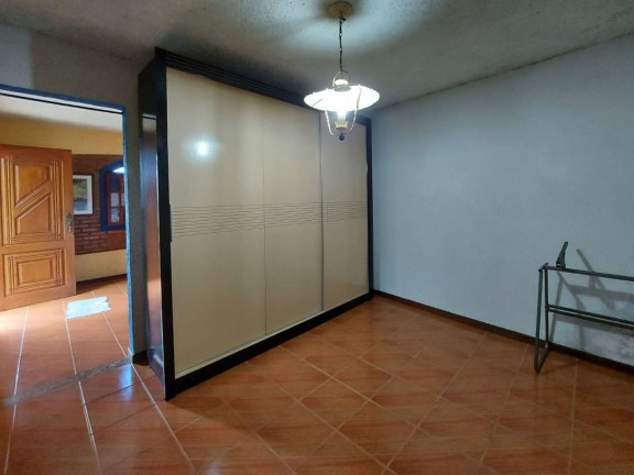 Imagem Casa com 4 Quartos à Venda, 360 m² em Jardim Europa - Teresópolis