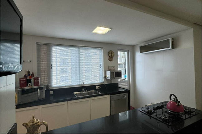 Imagem Imóvel com 3 Quartos à Venda, 223 m² em Centro - Balneário Camboriú Imagem Imóvel com 3 Quartos à Venda, 223 m² em Centro - Balneário Camboriú