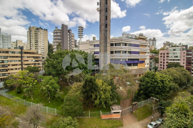 Imagem Imóvel com 4 Quartos à Venda, 311 m² em Bela Vista - Porto Alegre Imagem Imóvel com 4 Quartos à Venda, 311 m² em Bela Vista - Porto Alegre