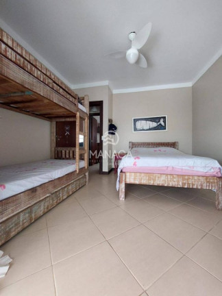 Imagem Sobrado com 3 Quartos à Venda, 300 m² em Itacolomi - Balneário Piçarras Imagem Sobrado com 3 Quartos à Venda, 300 m² em Itacolomi - Balneário Piçarras