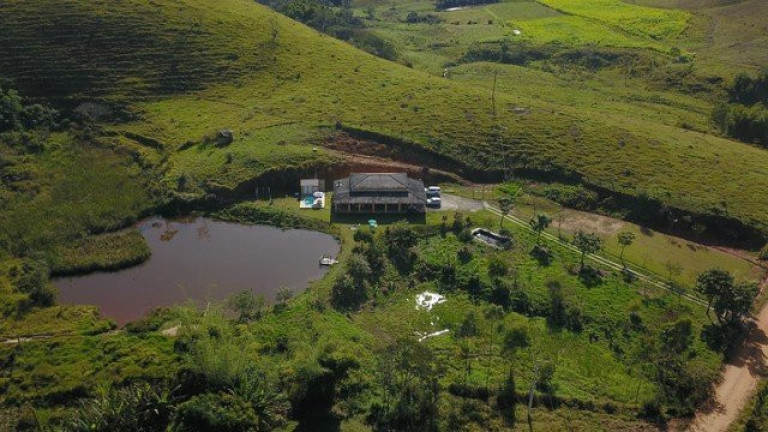 Imagem Fazenda à Venda, 200 m² em Centro - Guaratinguetá Imagem Fazenda à Venda, 200 m² em Centro - Guaratinguetá