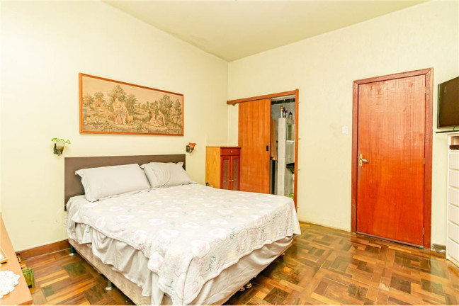 Imagem Casa com 3 Quartos à Venda, em Azenha - Porto Alegre Imagem Casa com 3 Quartos à Venda, em Azenha - Porto Alegre