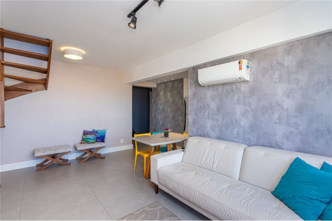 Imagem Imóvel com 2 Quartos à Venda, em Boa Vista - Porto Alegre Imagem Imóvel com 2 Quartos à Venda, em Boa Vista - Porto Alegre