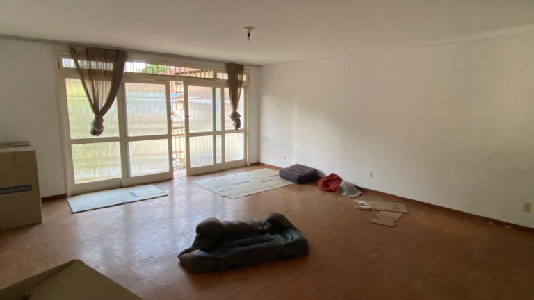 Imagem Casa com 5 Quartos à Venda, 300 m² em Casa Forte - Recife Imagem Casa com 5 Quartos à Venda, 300 m² em Casa Forte - Recife