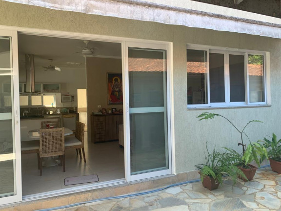 Imagem Casa com 8 Quartos para Alugar, 520 m² em Enseada - Ubatuba Imagem Casa com 8 Quartos para Alugar, 520 m² em Enseada - Ubatuba