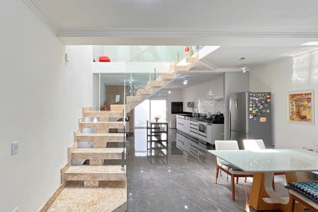 Imagem Casa com 2 Quartos à Venda, 170 m² em Hípica - Porto Alegre Imagem Casa com 2 Quartos à Venda, 170 m² em Hípica - Porto Alegre