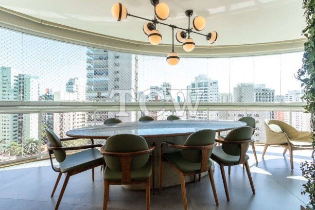 Imagem Apartamento com 3 Quartos à Venda, 210 m² em Moema - São Paulo