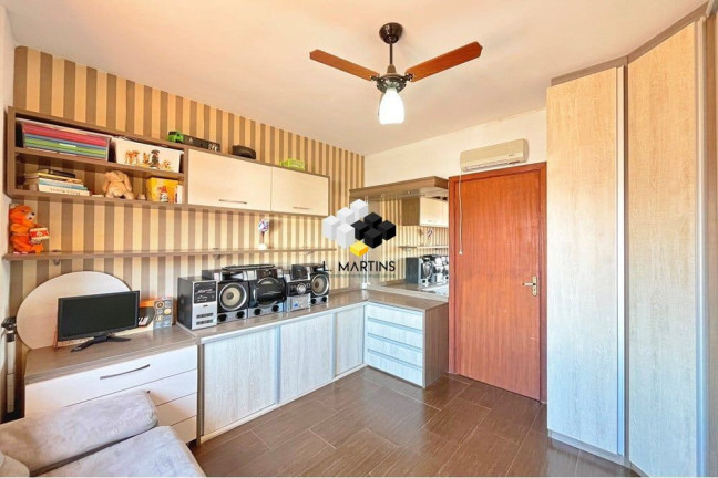 Imagem Casa com 2 Quartos à Venda, 100 m² em Hípica - Porto Alegre Imagem Casa com 2 Quartos à Venda, 100 m² em Hípica - Porto Alegre