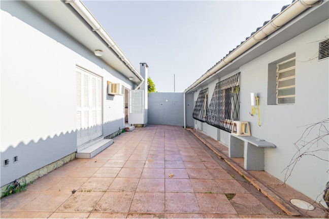 Imagem Casa com 4 Quartos à Venda, em Santa Tereza - Porto Alegre Imagem Casa com 4 Quartos à Venda, em Santa Tereza - Porto Alegre