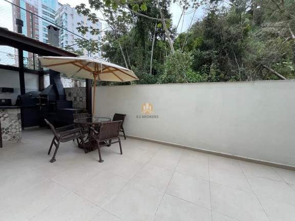 Imagem Imóvel com 3 Quartos à Venda, 213 m² em Pioneiros - Balneário Camboriú Imagem Imóvel com 3 Quartos à Venda, 213 m² em Pioneiros - Balneário Camboriú