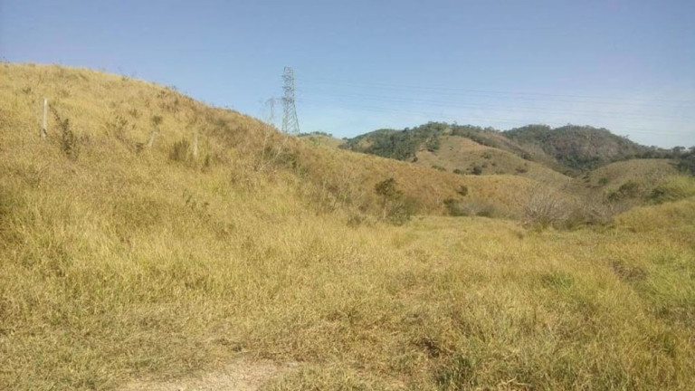 Imagem Chácara com 1 Quarto à Venda, 90 m² em Centro - Paraibuna Imagem Chácara com 1 Quarto à Venda, 90 m² em Centro - Paraibuna