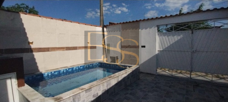 Imagem Casa com 2 Quartos à Venda, 60 m² em Jardim Leonor - Mongaguá Imagem Casa com 2 Quartos à Venda, 60 m² em Jardim Leonor - Mongaguá