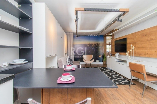 Imagem Imóvel com 1 Quarto à Venda, 31 m² em Jardim Botânico - Porto Alegre Imagem Imóvel com 1 Quarto à Venda, 31 m² em Jardim Botânico - Porto Alegre