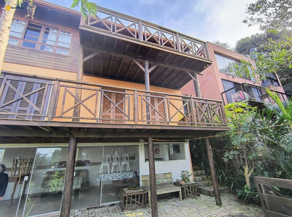 Imagem Casa com 3 Quartos à Venda, 657 m² em Lagoa Da Conceição - Florianópolis
