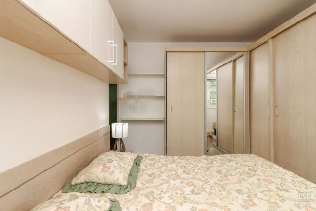 Imagem Imóvel com 2 Quartos à Venda, 56 m² em Cavalhada - Porto Alegre Imagem Imóvel com 2 Quartos à Venda, 56 m² em Cavalhada - Porto Alegre