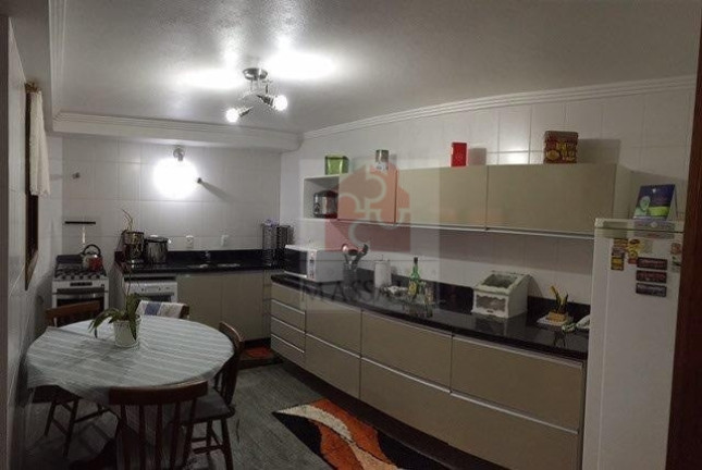 Imagem Casa com 4 Quartos à Venda, 382 m² em Cristal - Porto Alegre Imagem Casa com 4 Quartos à Venda, 382 m² em Cristal - Porto Alegre