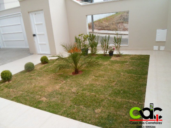 Imagem Sobrado com 4 Quartos à Venda,  em Rezende - Varginha