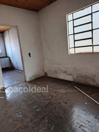Imagem Casa com 3 Quartos à Venda, 200 m² em Centro - Lençóis Paulista Imagem Casa com 3 Quartos à Venda, 200 m² em Centro - Lençóis Paulista