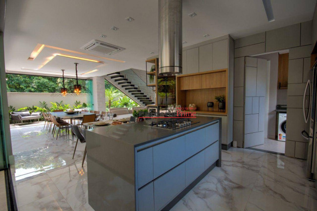 Imagem Casa com 6 Quartos à Venda, 470 m² em Riviera Módulo 12 - Bertioga Imagem Casa com 6 Quartos à Venda, 470 m² em Riviera Módulo 12 - Bertioga