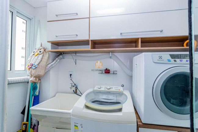 Imagem Imóvel com 4 Quartos à Venda, 114 m² em Centro - Balneário Camboriú Imagem Imóvel com 4 Quartos à Venda, 114 m² em Centro - Balneário Camboriú