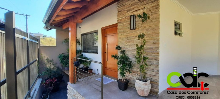 Imagem Sobrado com 7 Quartos à Venda, em Jardim Santa Augusta - Poços De Caldas Imagem Sobrado com 7 Quartos à Venda, em Jardim Santa Augusta - Poços De Caldas