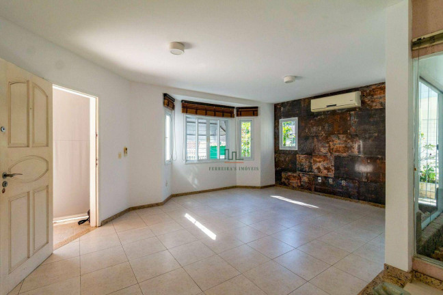 Imagem Casa com 3 Quartos à Venda, 235 m² em Badu - Niterói Imagem Casa com 3 Quartos à Venda, 235 m² em Badu - Niterói