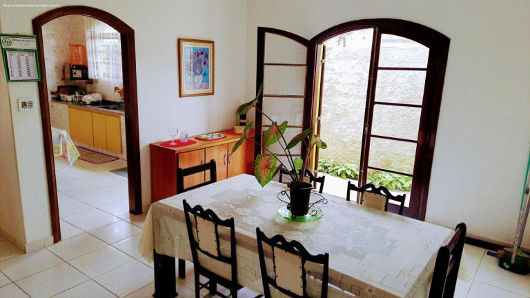 Imagem Casa com 4 Quartos à Venda, 175 m² em Balneário Oásis - Peruíbe