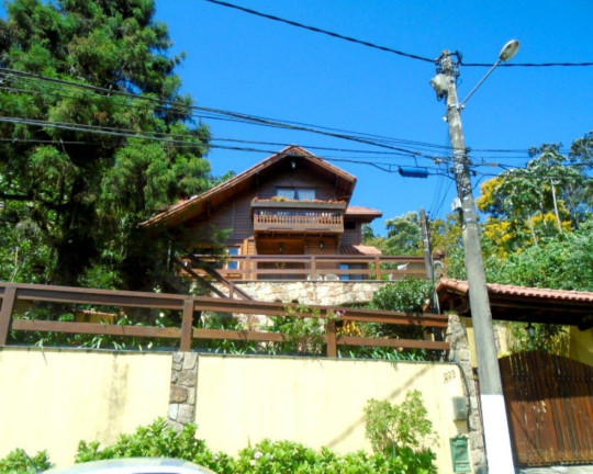 Imagem Casa com 4 Quartos à Venda, 282 m² em Carlos Guinle - Teresópolis Imagem Casa com 4 Quartos à Venda, 282 m² em Carlos Guinle - Teresópolis