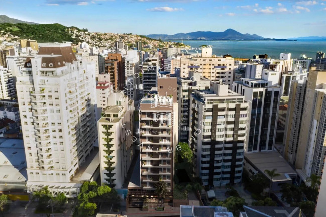 Apartamento com 1 Quarto à Venda, 114 m² em Centro - Florianópolis