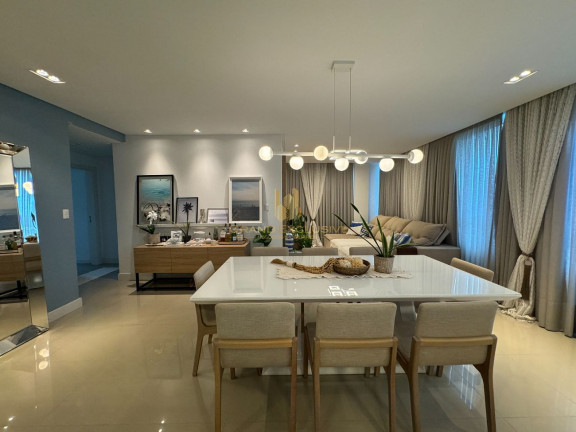 Imagem Apartamento com 3 Quartos à Venda, 130 m² em Centro - Balneário Camboriú Imagem Apartamento com 3 Quartos à Venda, 130 m² em Centro - Balneário Camboriú