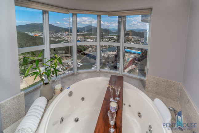 Imagem Apartamento com 4 Quartos à Venda, 238 m² em Centro - Balneário Camboriú