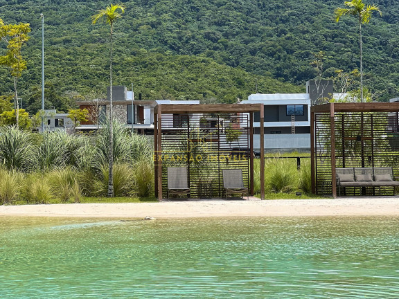 Imagem Casa com 3 Quartos à Venda, 263 m² em Pedra Branca - Palhoça Imagem Casa com 3 Quartos à Venda, 263 m² em Pedra Branca - Palhoça