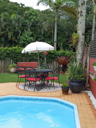 Imagem Casa com 6 Quartos à Venda, 450 m² em Jurerê Internacional - Florianópolis Imagem Casa com 6 Quartos à Venda, 450 m² em Jurerê Internacional - Florianópolis