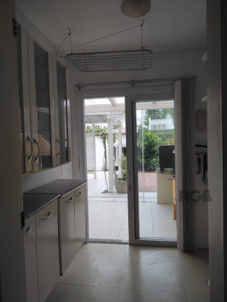 Imagem Sobrado com 3 Quartos à Venda, 230 m² em Lomba Do Pinheiro - Porto Alegre Imagem Sobrado com 3 Quartos à Venda, 230 m² em Lomba Do Pinheiro - Porto Alegre