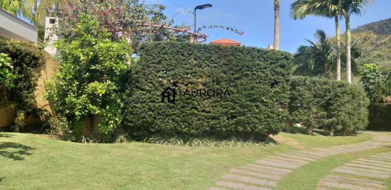 Imagem Casa com 4 Quartos à Venda, 351 m² em Taquaras - Balneário Camboriú Imagem Casa com 4 Quartos à Venda, 351 m² em Taquaras - Balneário Camboriú