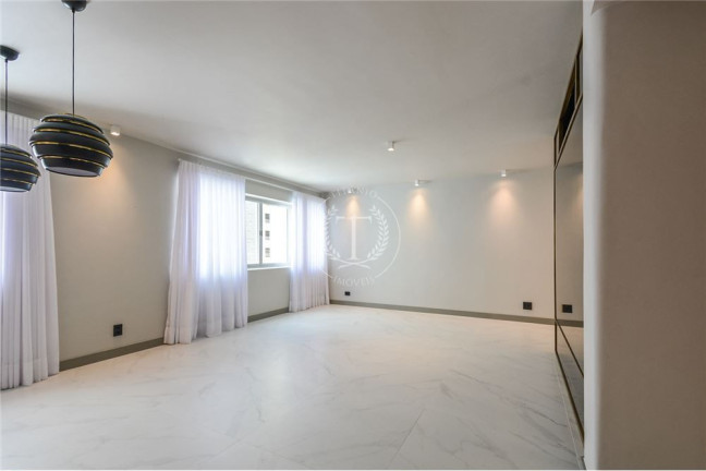 Imagem Apartamento com 2 Quartos à Venda, 113 m² em Moema - São Paulo